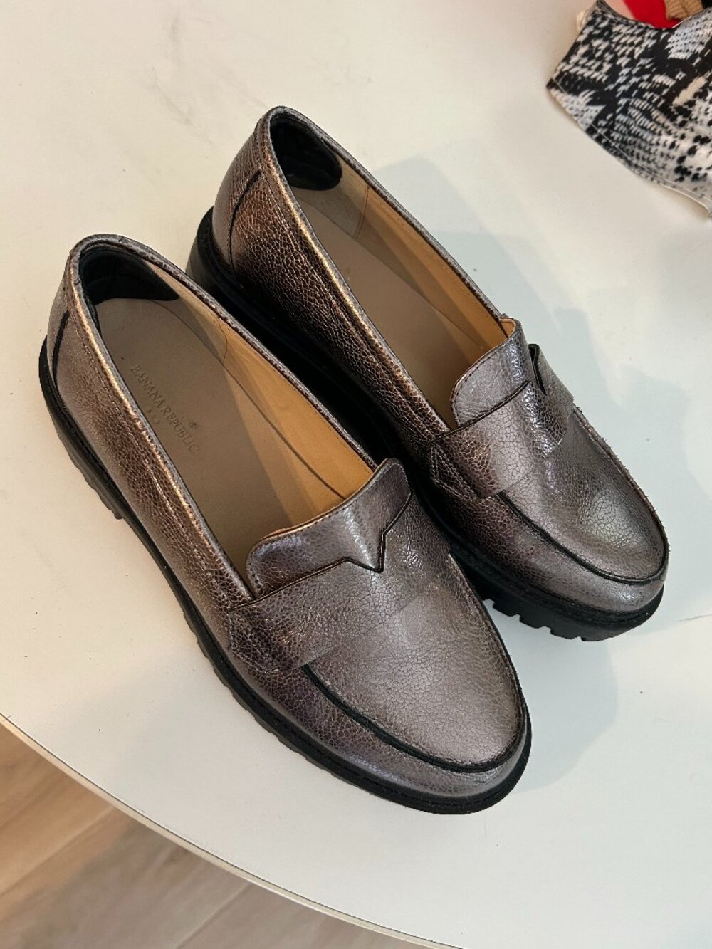 Banana Republic Vee-Strap Lugg Loafers Sz 8 Color: Metallic Pewter
